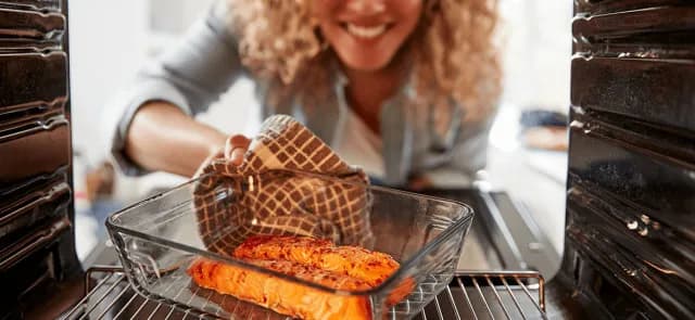 Czy pieczenie jest zdrowe? Poznaj korzyści i ryzyka tej metody